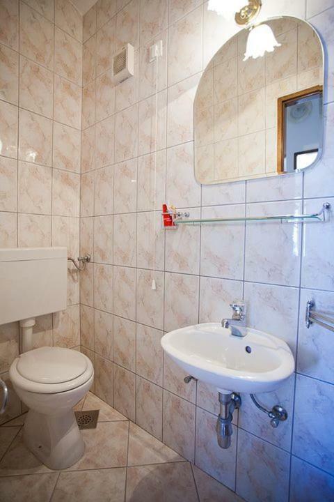 The Ana Apartments Komiža Dış mekan fotoğraf
