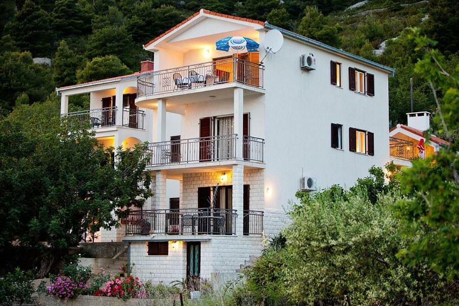 The Ana Apartments Komiža Dış mekan fotoğraf